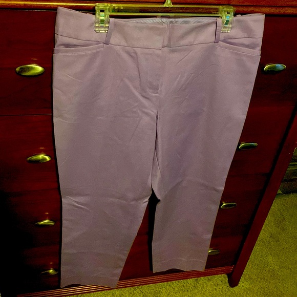 Love these cropped ankle pants 🌸 bundle and save - Picture 1 of 6